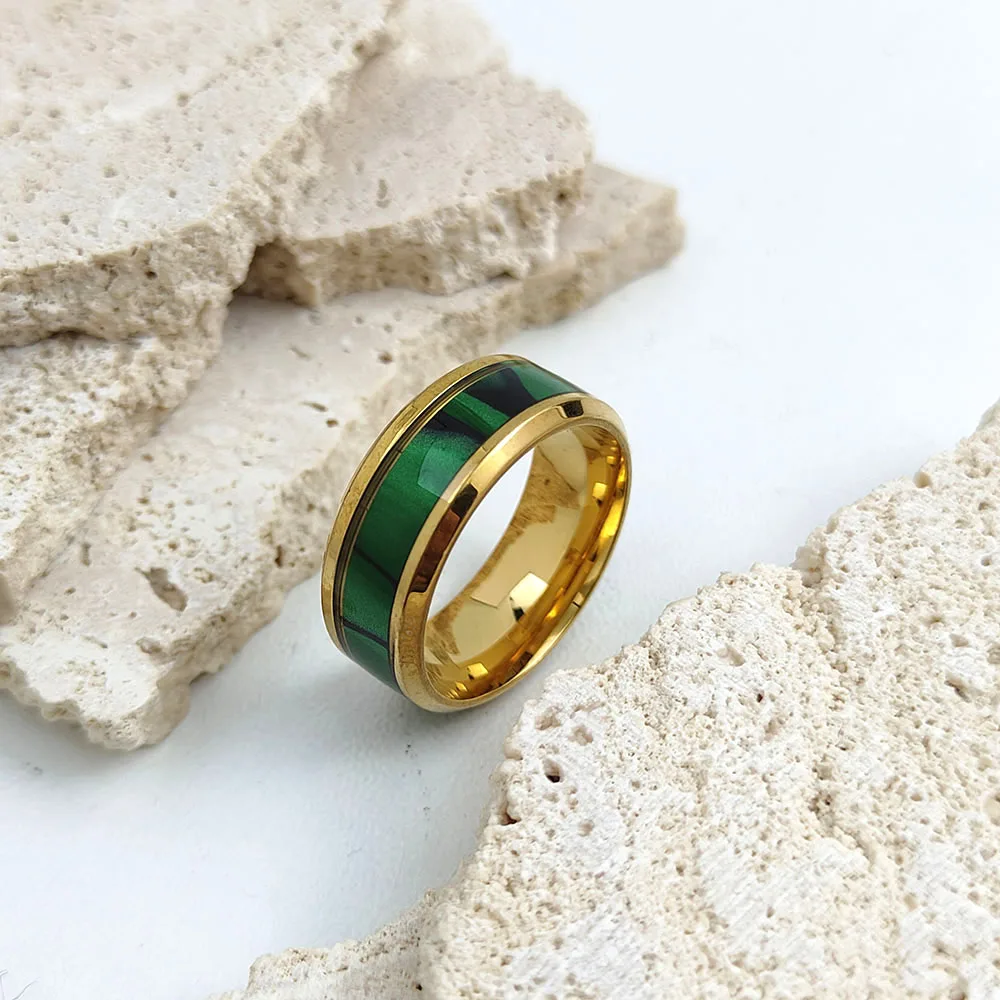 Stylish and charming stainless steel gold-plated men\'s ring, simple green enamel women\'s ring, wedding party jewelry