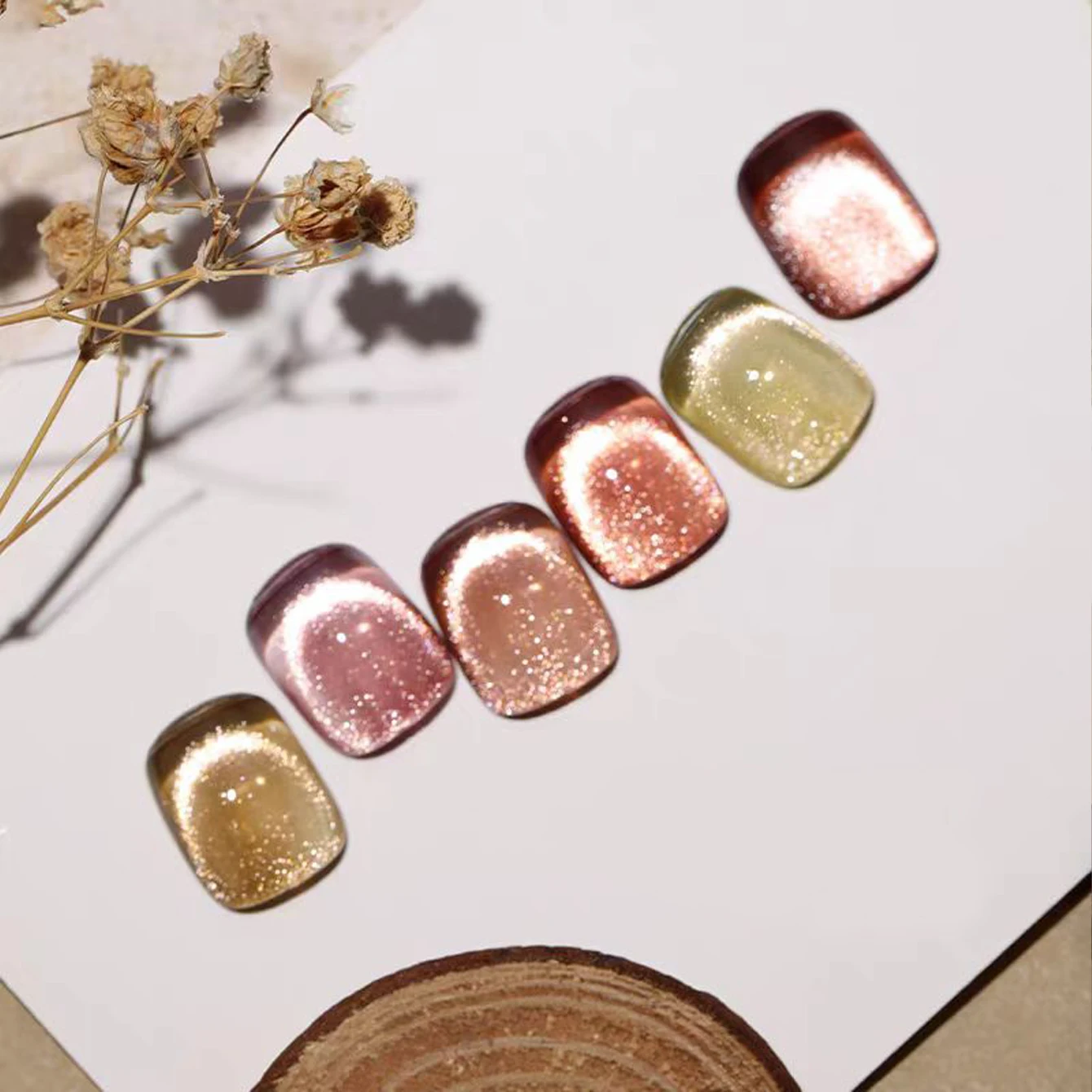 ยาทาเล็บเจล Cat Eye สไตล์ Yadan ขนาด 12 มล. จำนวน 1-6 ชิ้น สีน้ำตาลประกายแก้ว ประดับลูกปัด  ขายดีประจำฤดูใบไม้ร่วงปี 2025 เข้าได้กับทุกสี  อุปกรณ์ทำเล็บ