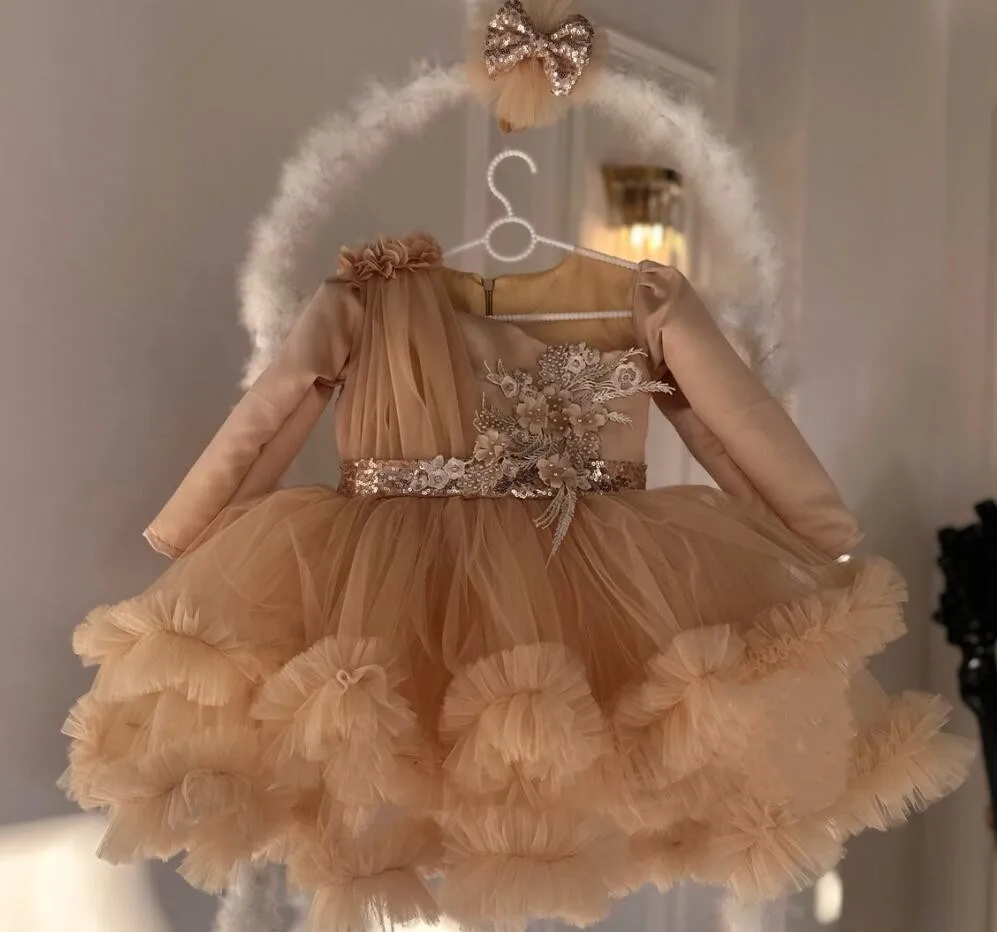 

Fluffy Gold Tulle Baby Girl Birthday Gown Tiered Tutu Pageant Gowns 2024 Kid Outfits Flower Girls Dresses with Long Sleeve