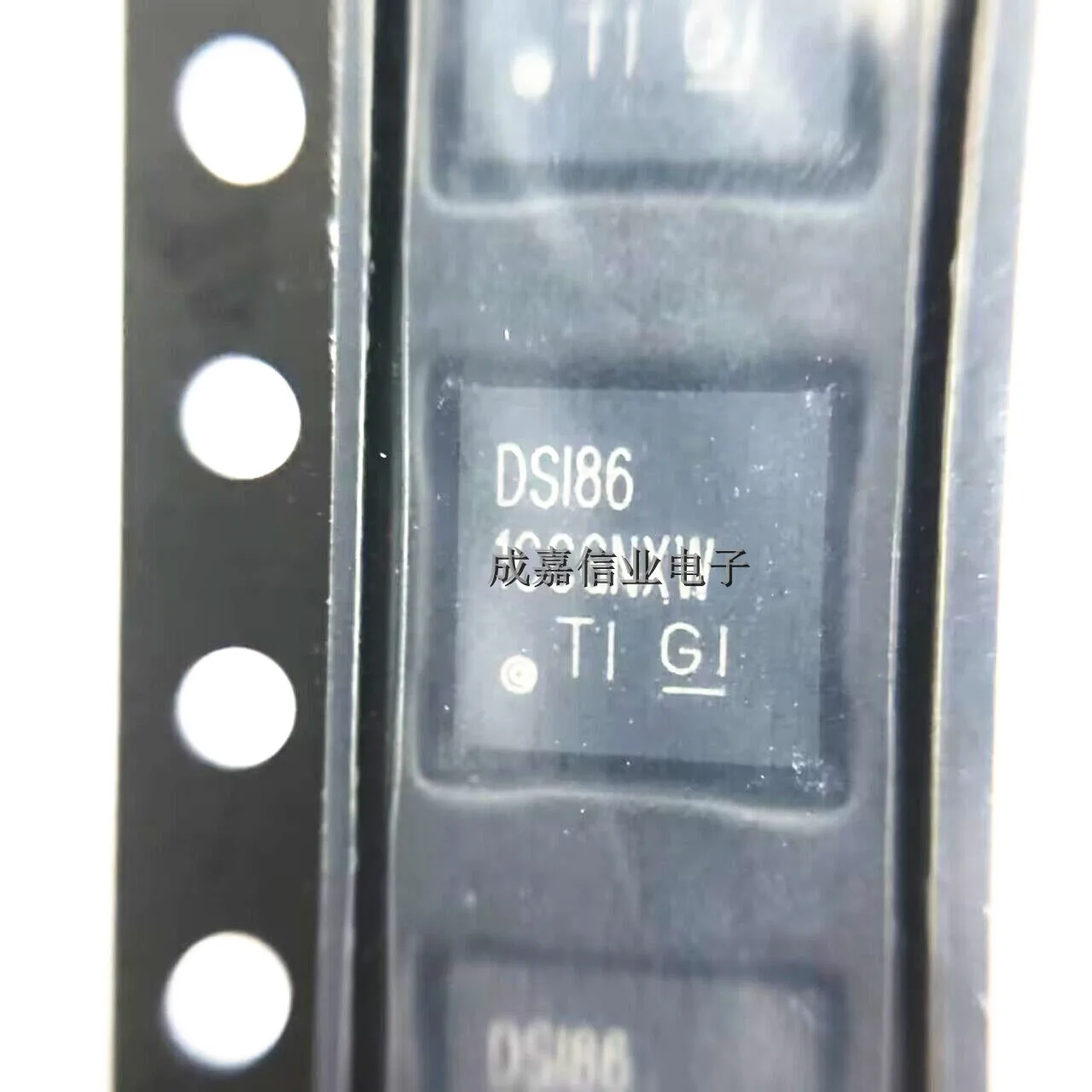 10pcs/Lot SN65DSI86ZQER BGA-64 MARKING;DSI86 LVDS Interface IC MIPI DSI BRIDGE TO eDP Operating Temperature:- 40 C-+ 85 C