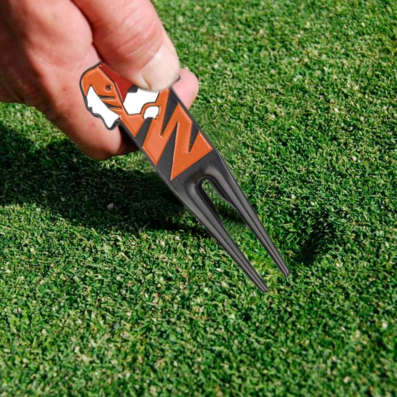 Golf Divot Repair Tool Cartoon Small Tiger Ball Golf Fork Metal Golf Divot Tool Best Choice For Professional Golfers