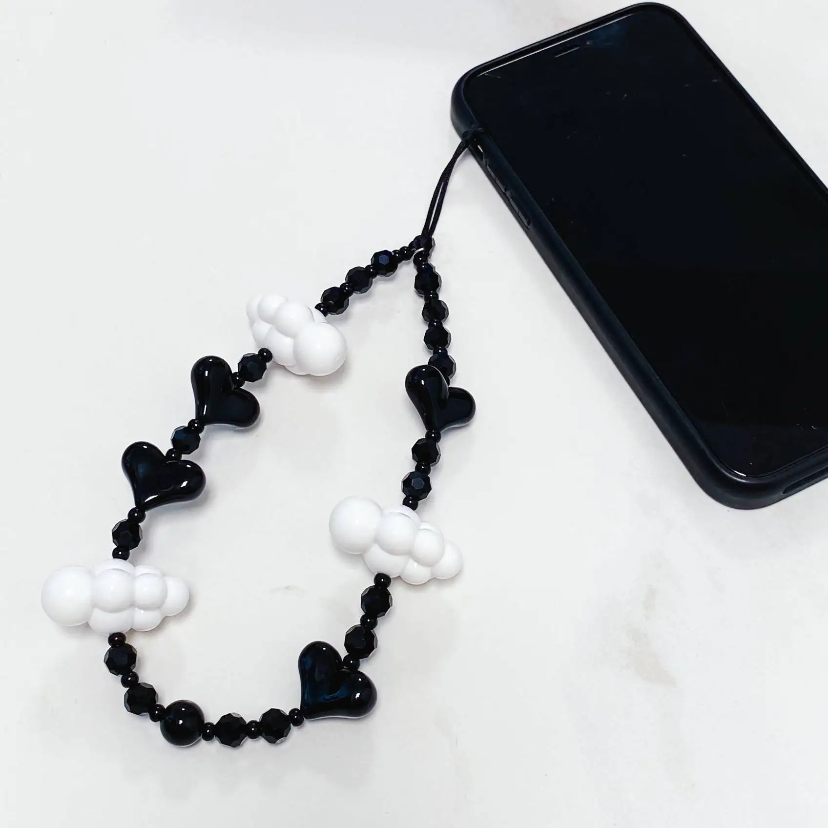 Kkpearパール-ハートフォンチャームストラップ、黒と白のストラップ、クリスタルビーズ、チェーンアクセサリー、ダークトクラウド、携帯電話チェーン