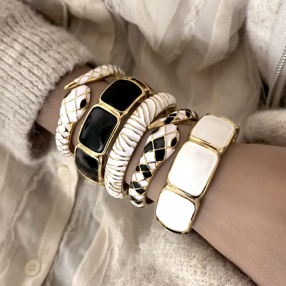 New Punk Snake Dripping Oil Enamel Bangles Black White Metal Geometric Bangle Wide Chunky Cuff Bracelets Women Aesthetic Jewelry