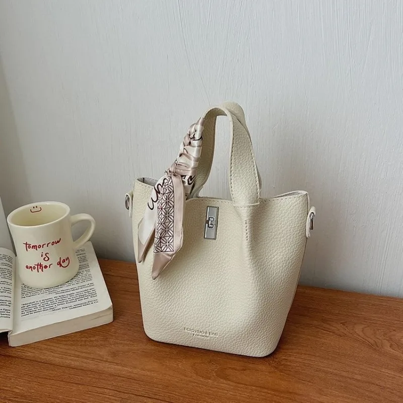 

Новая весенняя кожаная сумка-мессенджер в классическом парижском стиле, винтажный дизайн, повседневная простая сумка-тоут, легкая и яркая, для женщин, для активного отдыха