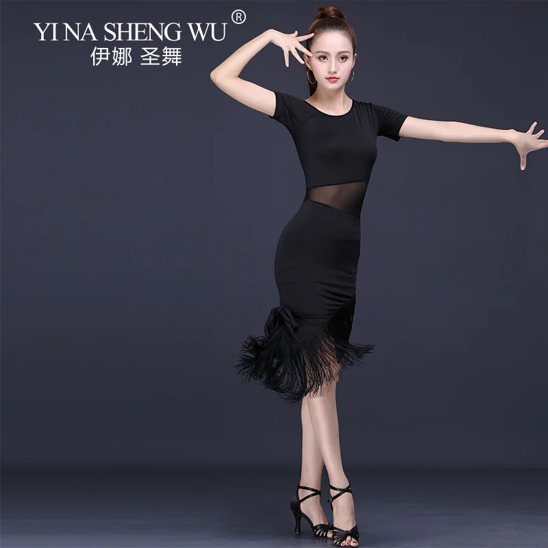 فستان رقص لاتيني للكبار تنورة غير منتظمة بشراشيب أسود لقاعة الرقص التانغو تشا تشا فساتين رقص بأكمام قصيرة ملابس ممارسة