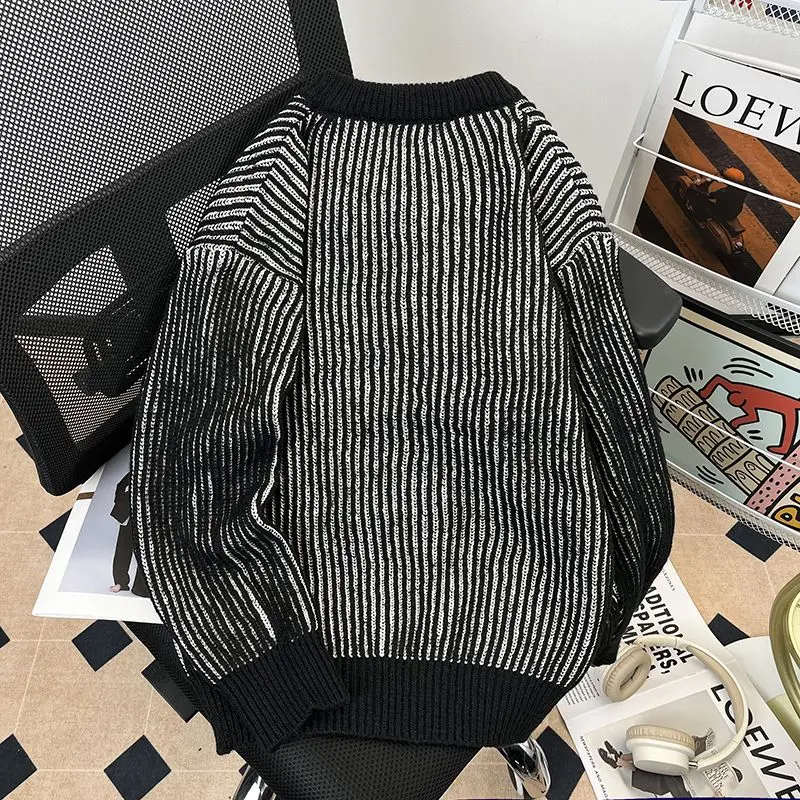 

WHXS Новый осенне-зимний полосатый трикотаж, круглый свободный повседневный свитер для пар, удобный ленивый слэ, японская мода, мужской ...