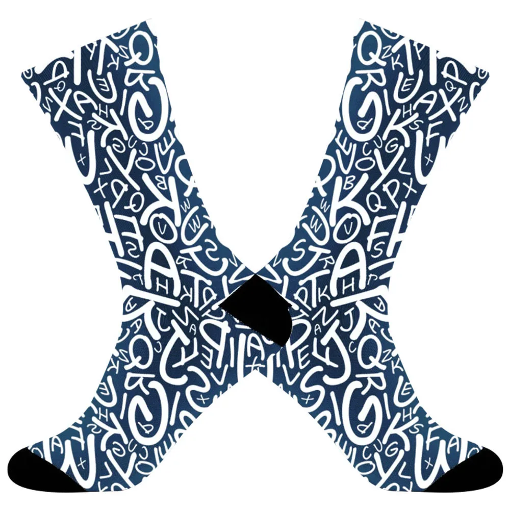 2025 Nuovo materiale traspirante in seta di ghiaccio, raffreddamento sportivo senza piedi attaccati, calzini dipinti con spray forniscono un'esperienza fantastica.