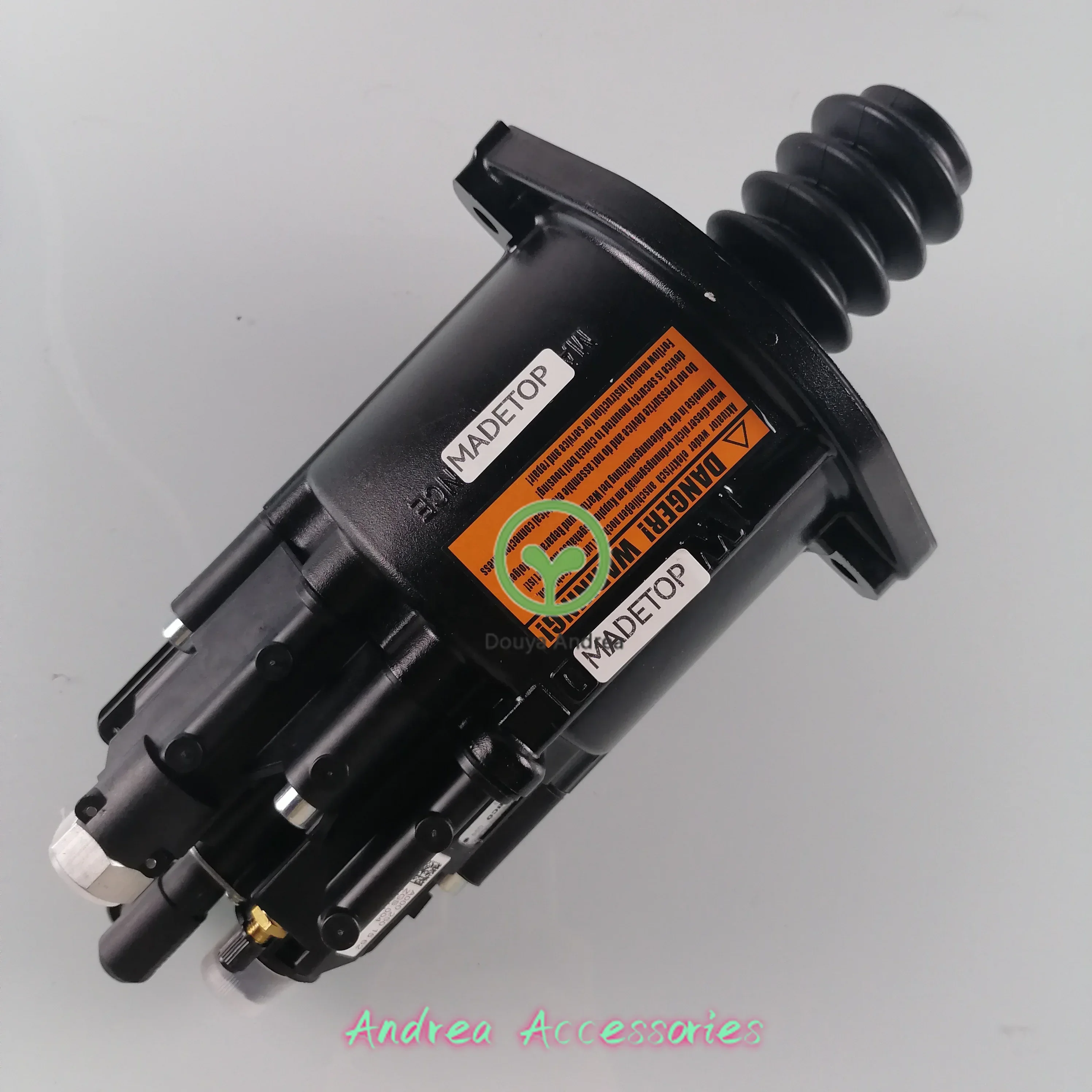 

Madetop Factory Wholesale Truck Parts Air Brake System Clutch Boo ster 9701500010 0002500562 0002500062 For MERCEDES Actros MP3