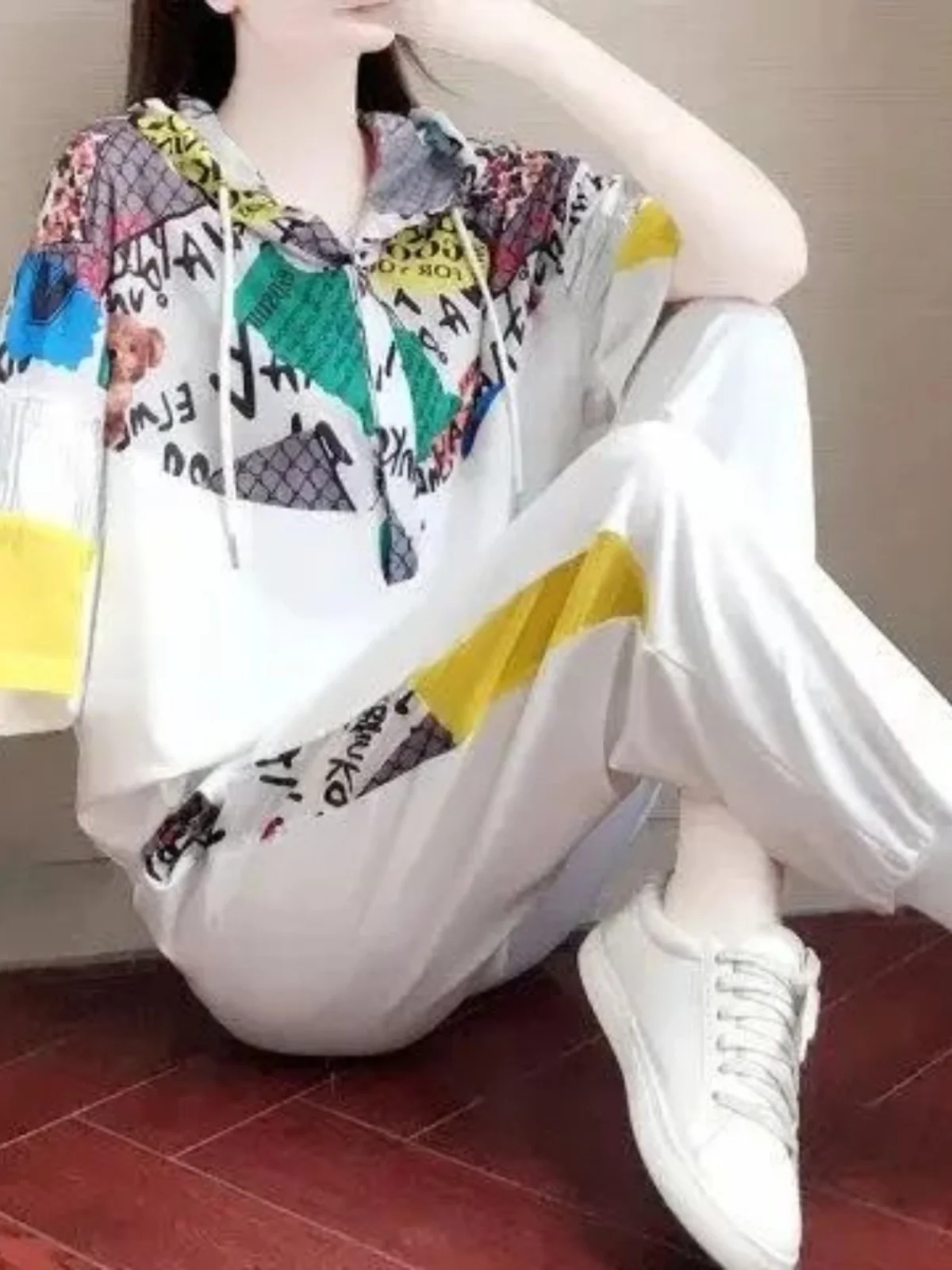 

Summer 2026 Fashionable Loose Sportswear Set Casual Printed Two-Piece Women's Ensemble Polyester Fiber Mid-Sleeve Hoodie