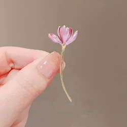 Fashion Exquisite Brooches for Women Elegant Lotus Flower Metal Badges Brooches Casual Office Pins Suit Jewelry