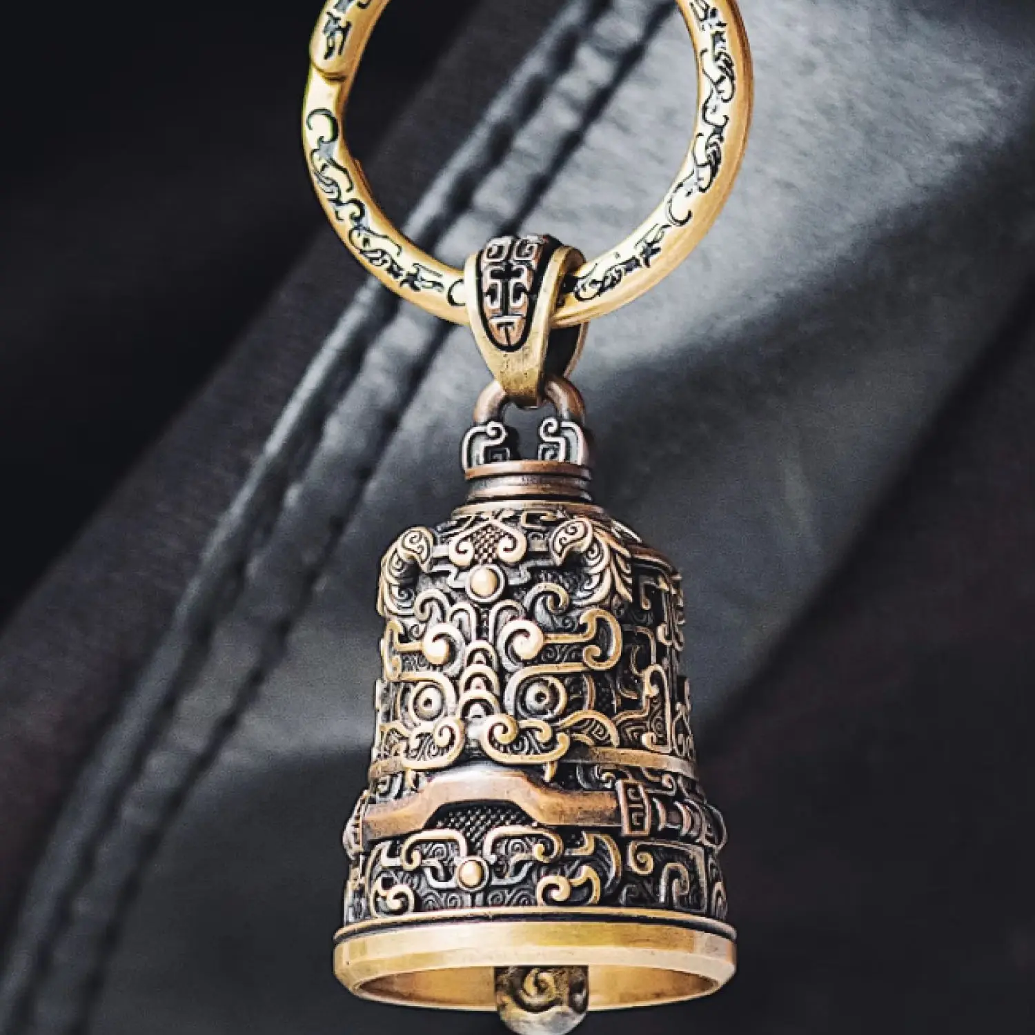 COPPERTIST.WU Oriental Patterned Bell, Vintage Decor Bells Keychain for Car Home Office, Bronze & Copper