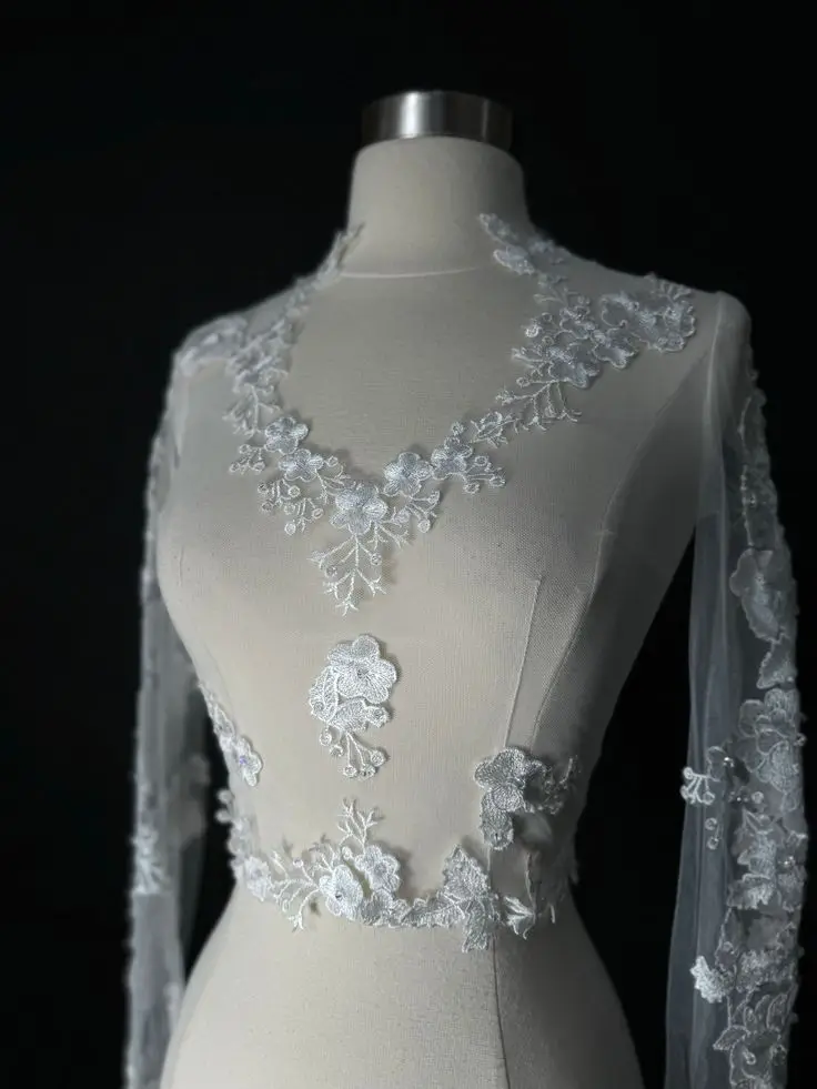 Lace Appliques Wedding Boleros Long Sleeves Bride Jacket V Neckline Formal Party Bridal Shrugs Women Capes Wraps image 4