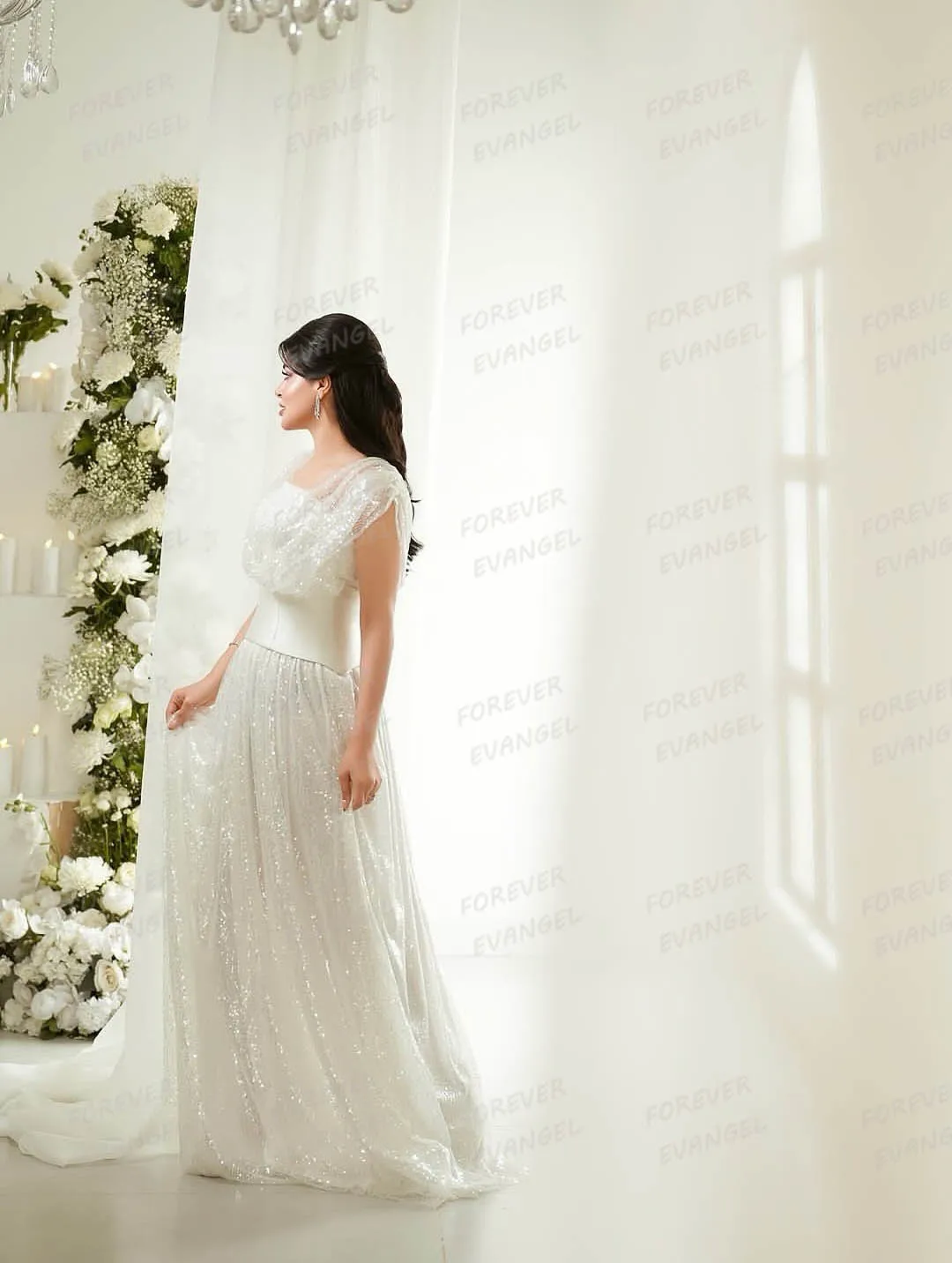 Shiny Strapless Wedding Dresses Woman A Line Bride Gowns Sexy Sleeveless Sequined Fluffy Party Customized Vestidos De Novia 2025