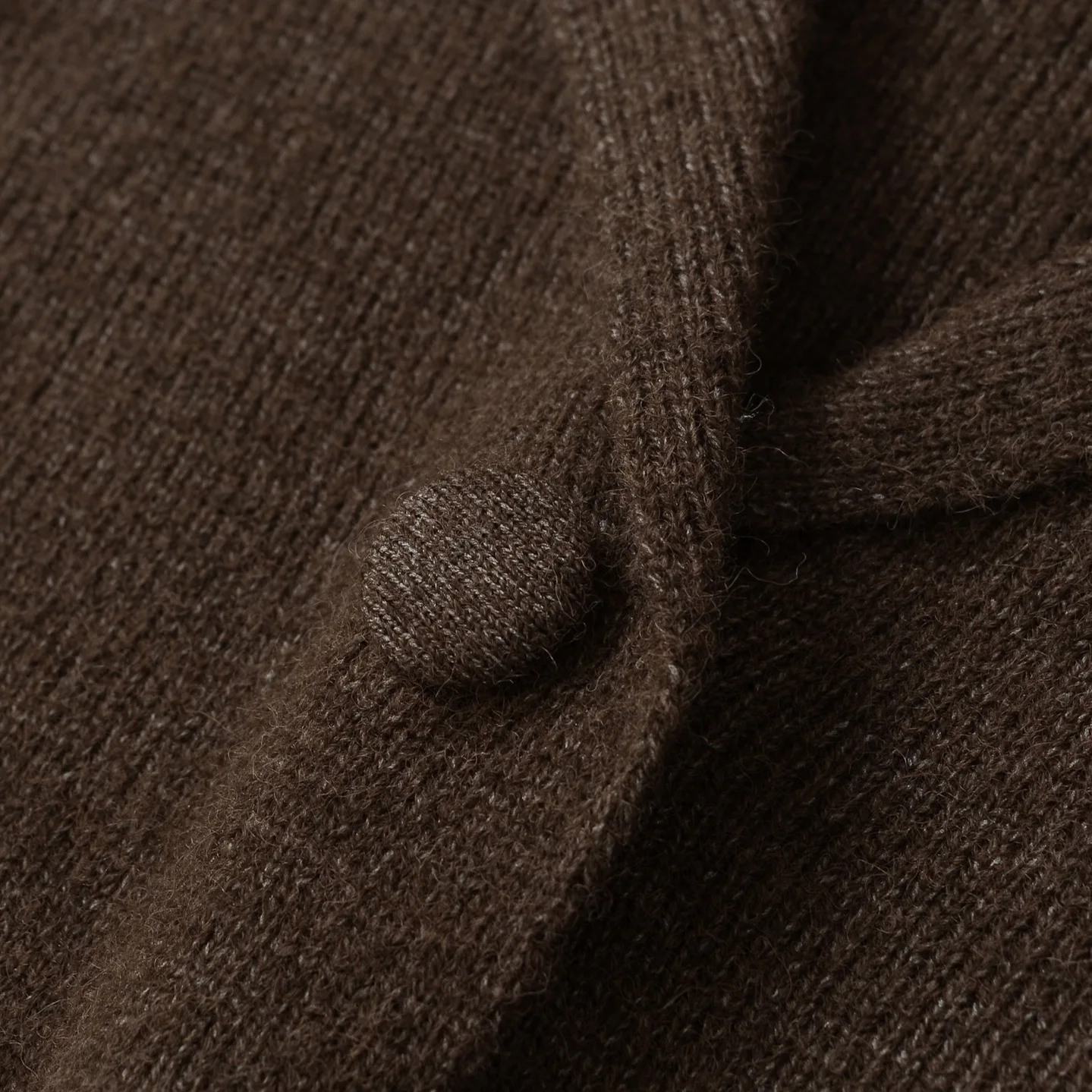 سترة قصيرة جديدة للسيدات لخريف وشتاء 2025