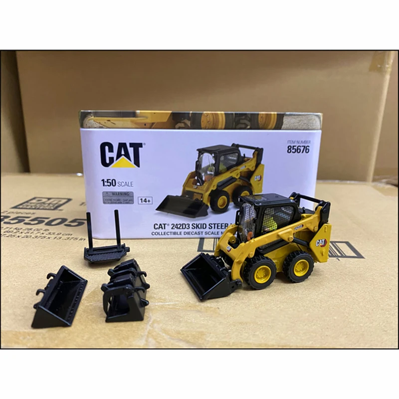 Diecast 1:50 CAT 242 d3 Caterpillar Skid Steer Loader lega Engineering Car Model Yellow Adult Collection Gift Display Boy Toy