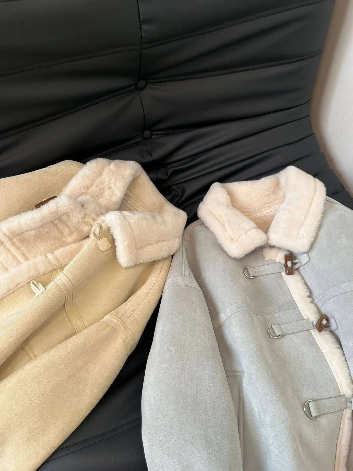 ラムファージャート女性の秋冬オルト Sle Fce 裏地付きボタンレザーと毛皮のインテイテッドオートバイ服