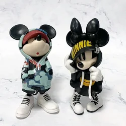 Nowy Disney Tidal Suit Series Sweter Mickey Minnie Kreatywne ręcznie robione ozdoby Prezent Zabawka Pary Ręcznie robiony model Pvc Statuetka Lalka