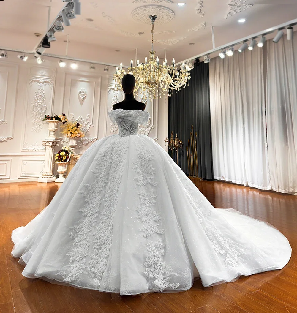 Customized Luxury V-neckline Gown Wedding Dresses Long Sleeves Wedding Dress Amanda Novias Official