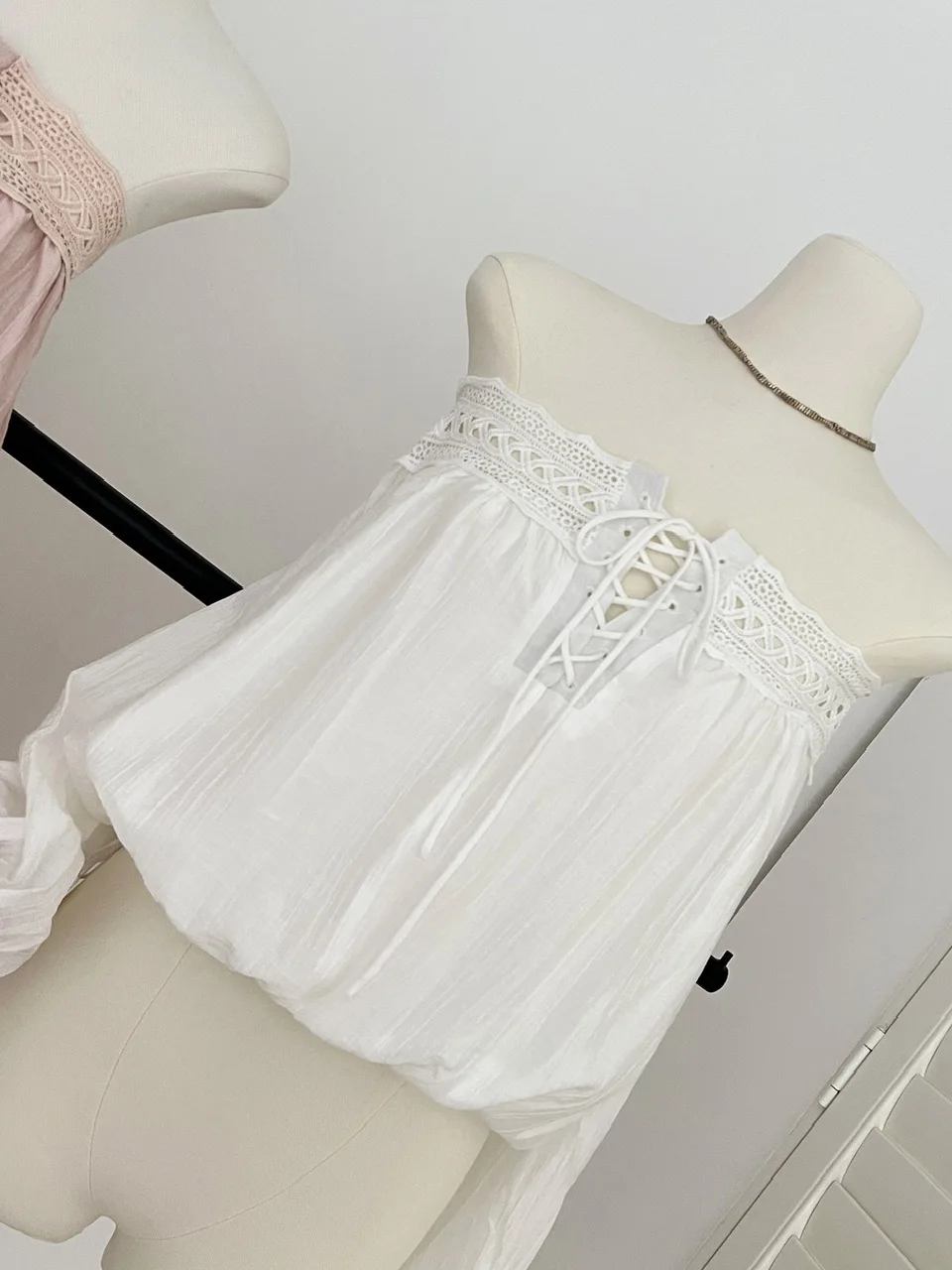 Blusa de encaje rosa con manga larga y un solo hombro, top sexy para mujer, csa hoada y adeazante, estilo coreano para...