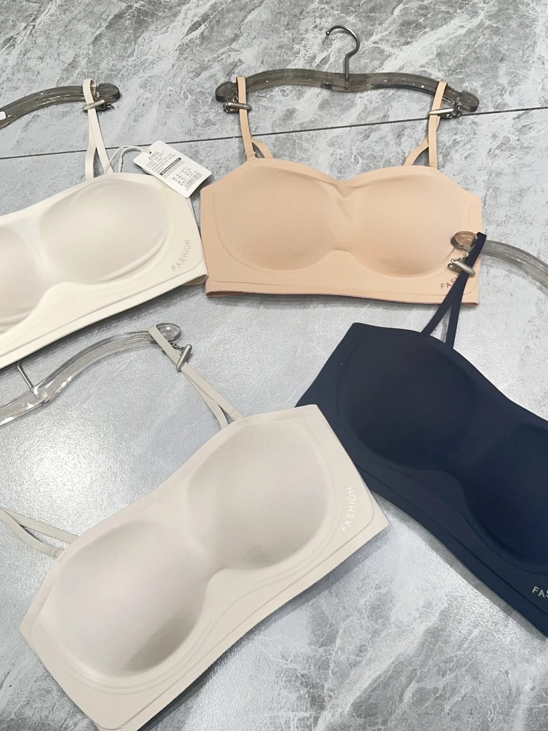 

Wireless Strapless Bra Backless Anti-Slip One-Shoulder Fixed Cup Prevent Exposure Small Chest Appears Large Gathered Women's Bra