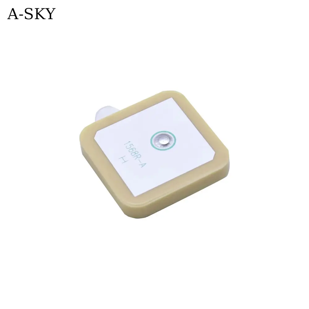 

1/10/30 шт. 1568R Высокоточная керамическая GPS-антенна с управлением полетом 25x25x4 мм