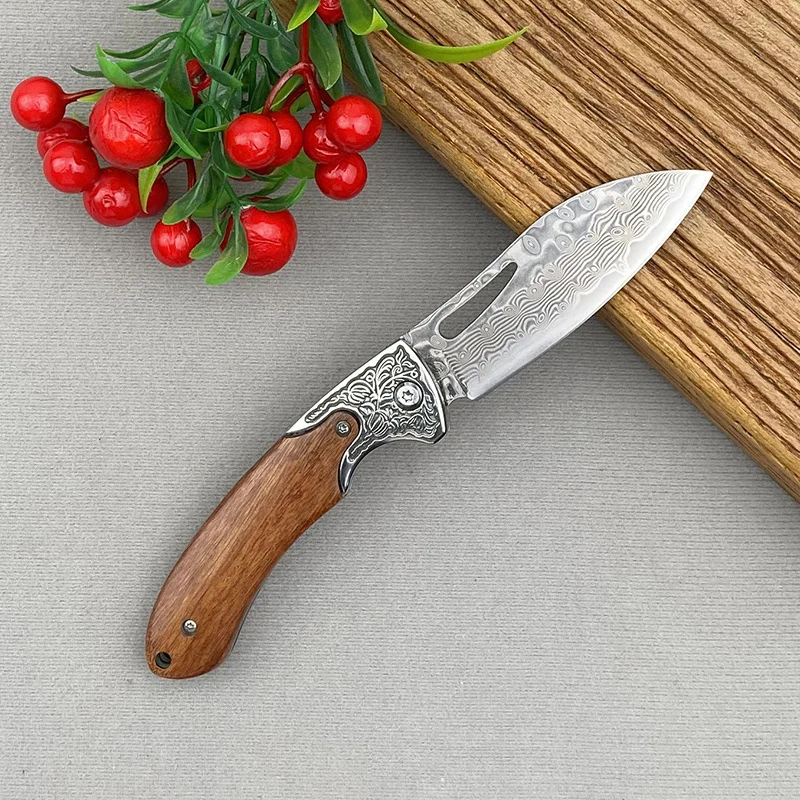 Coltello pieghevole Nuovo stile Il manico in legno Coltello da tasca per strumenti EDC da campeggio all'aperto con lama in acciaio di Damasco manuale puro