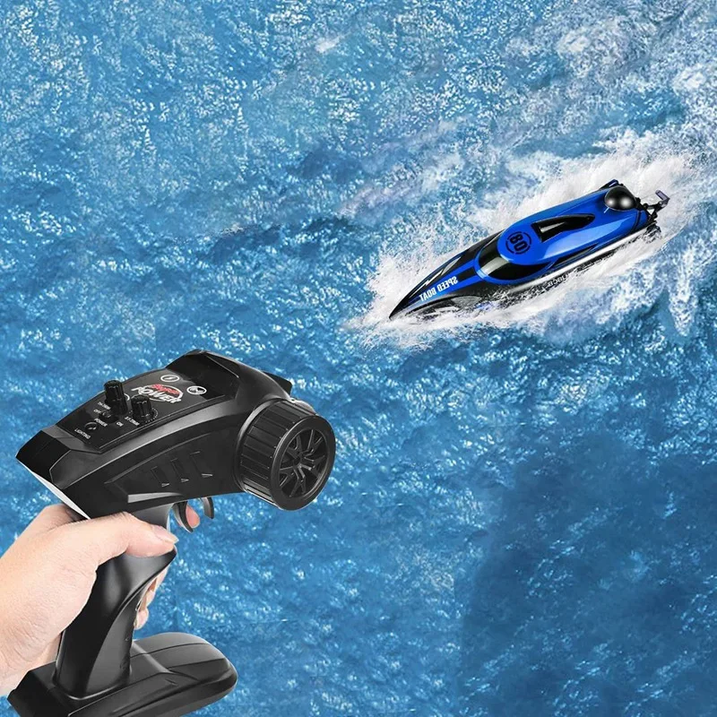 2.4 RC Boat Remote Control Boat per piscine o laghi con luce a LED 2 batterie ricaricabili per bambini giocattolo per adulti migliori regali