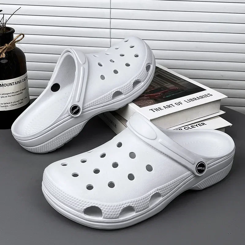 Lightweight Hollow Closed Toe Garden Shoes Men's Women's Soft Sole Non-slip Heavy Sole Outdoor Beach Mud Slippers