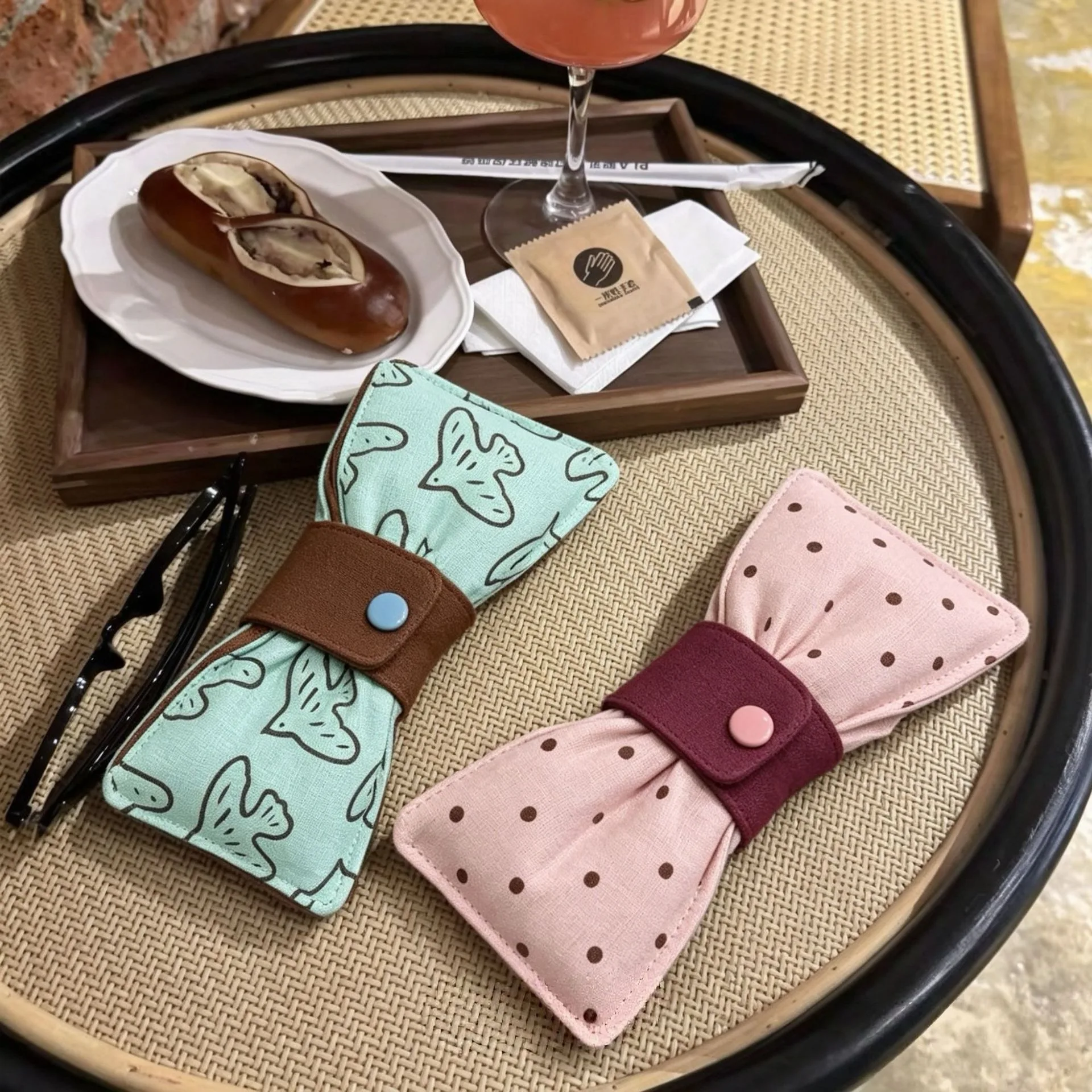 Bow Knot Snap Button Eyeglasses Storage Bag Portable Sunglasses Pouch Pressure Resistant Travel Glasses Organizer