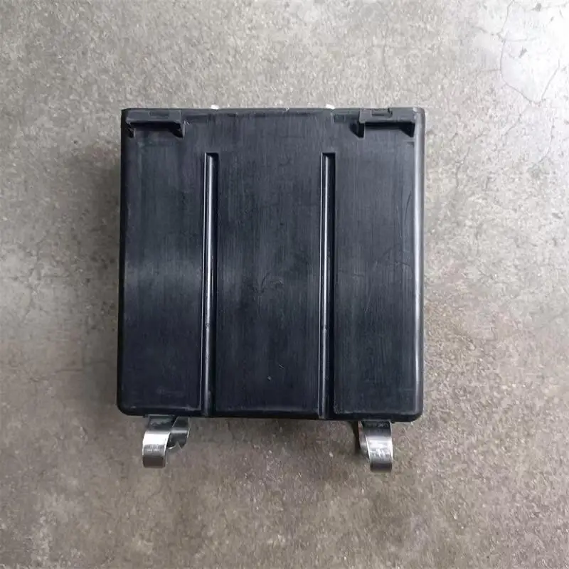The cab onboard network gateway controller DZ9L149585401 heavy truck