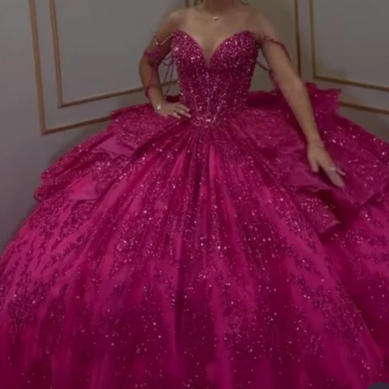 

Розово-красные блестящие платья Quinceanera с открытыми плечами и блестками, аппликация, кружево, бусины, бант, тюль, вечерние, день рождения, сладкое платье 16, Vestidos