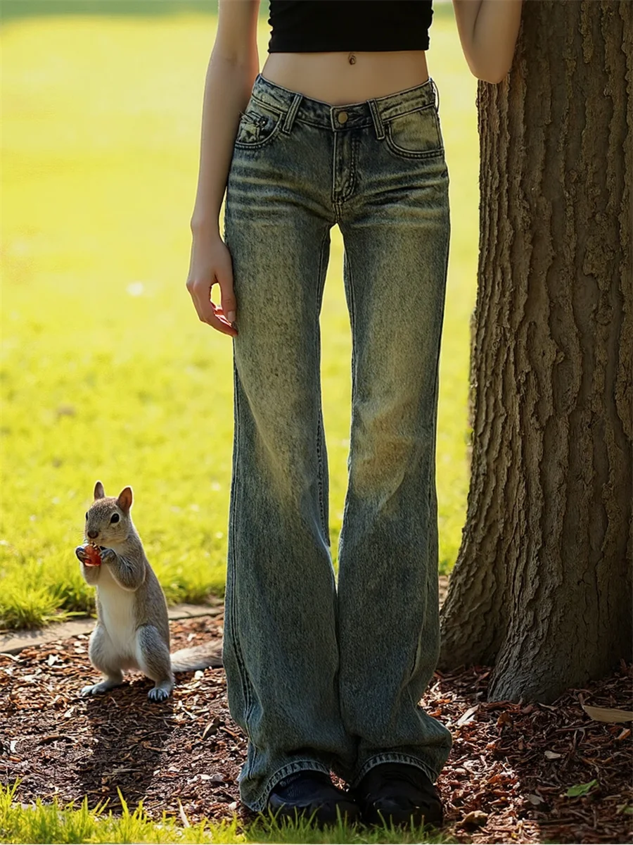 

Джинсы-клеш с низкой посадкой для девушек 20 лет, новый стиль, джинсовые брюки, женская одежда, весенние, шелковистые, со средней посадкой, готические, для повседневной носки, для колледжа, в стиле BF