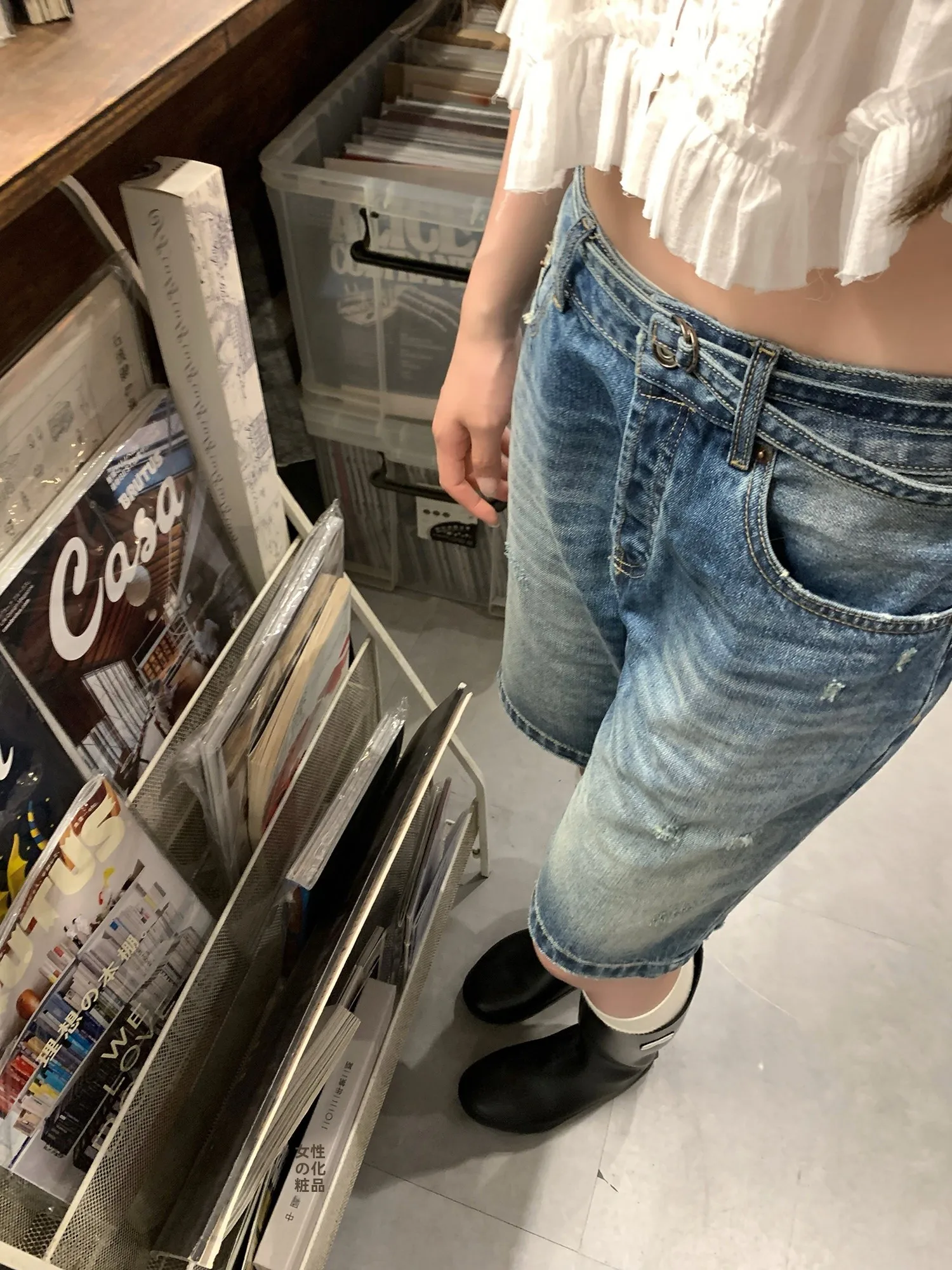 

Wuuus Mid-Rise Loose Fit Five-Button Low Waist Denim Shorts Women's Summer Blue Jeans Casual Straight Leg Trousers