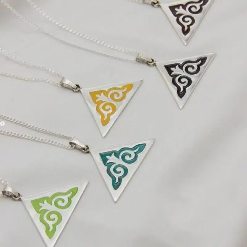 Unisex Cloud Pattern Pendant Necklace Retro Geometric Triangle Enamel Craft Lightweight Jewelry for Outdoor Activities