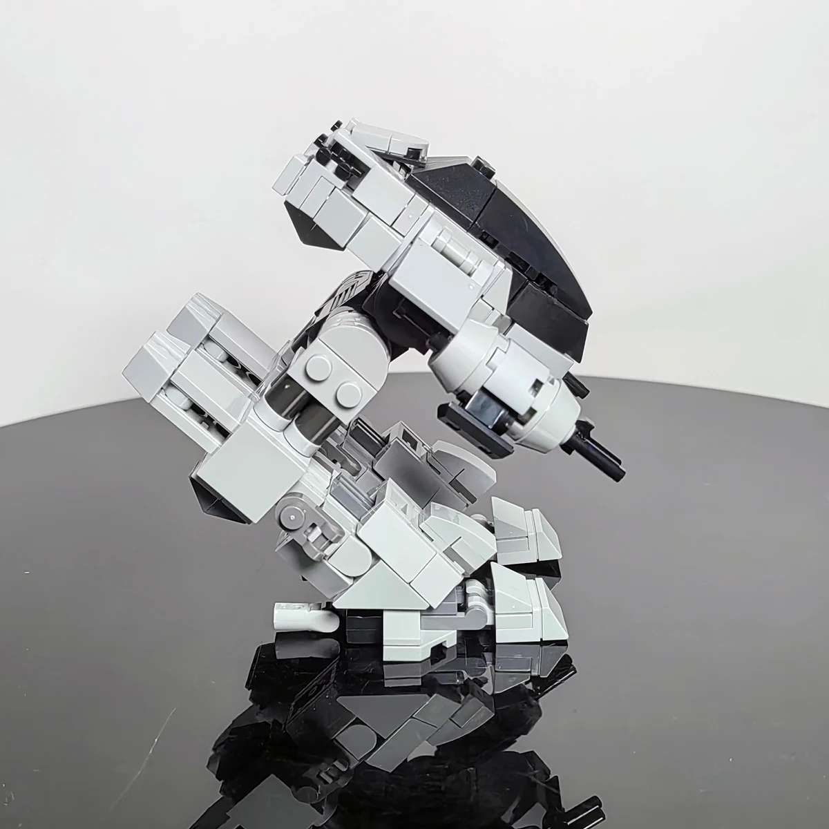 Klocki Filmowe RoboCop ED-209 – Model Kit Metal Slug recenzja i cena