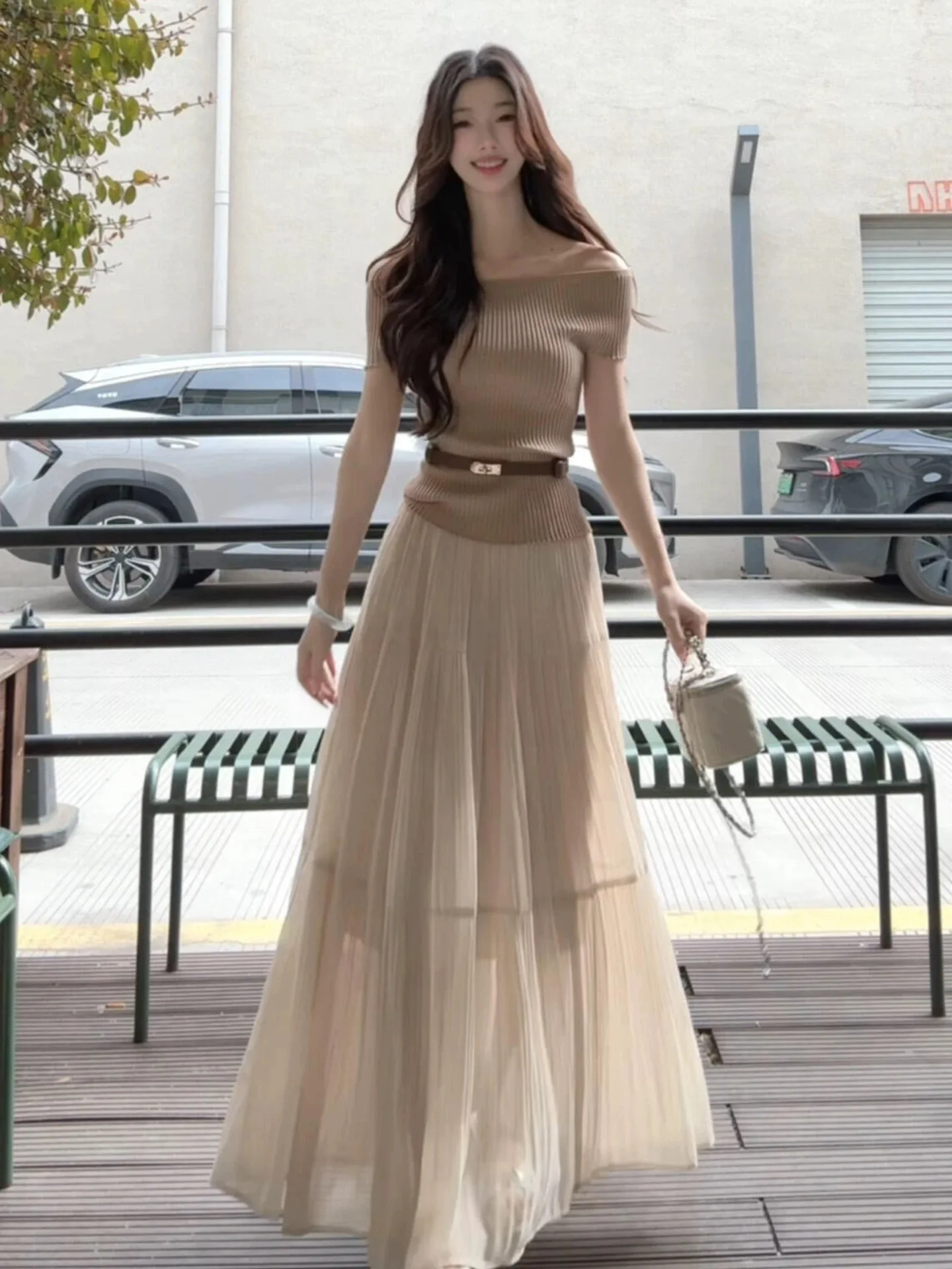

Summer New Style One Shoulder Long Net Skirt Set Women's Fashionable Ensemble High Waist Short Sleeve Knitted Top