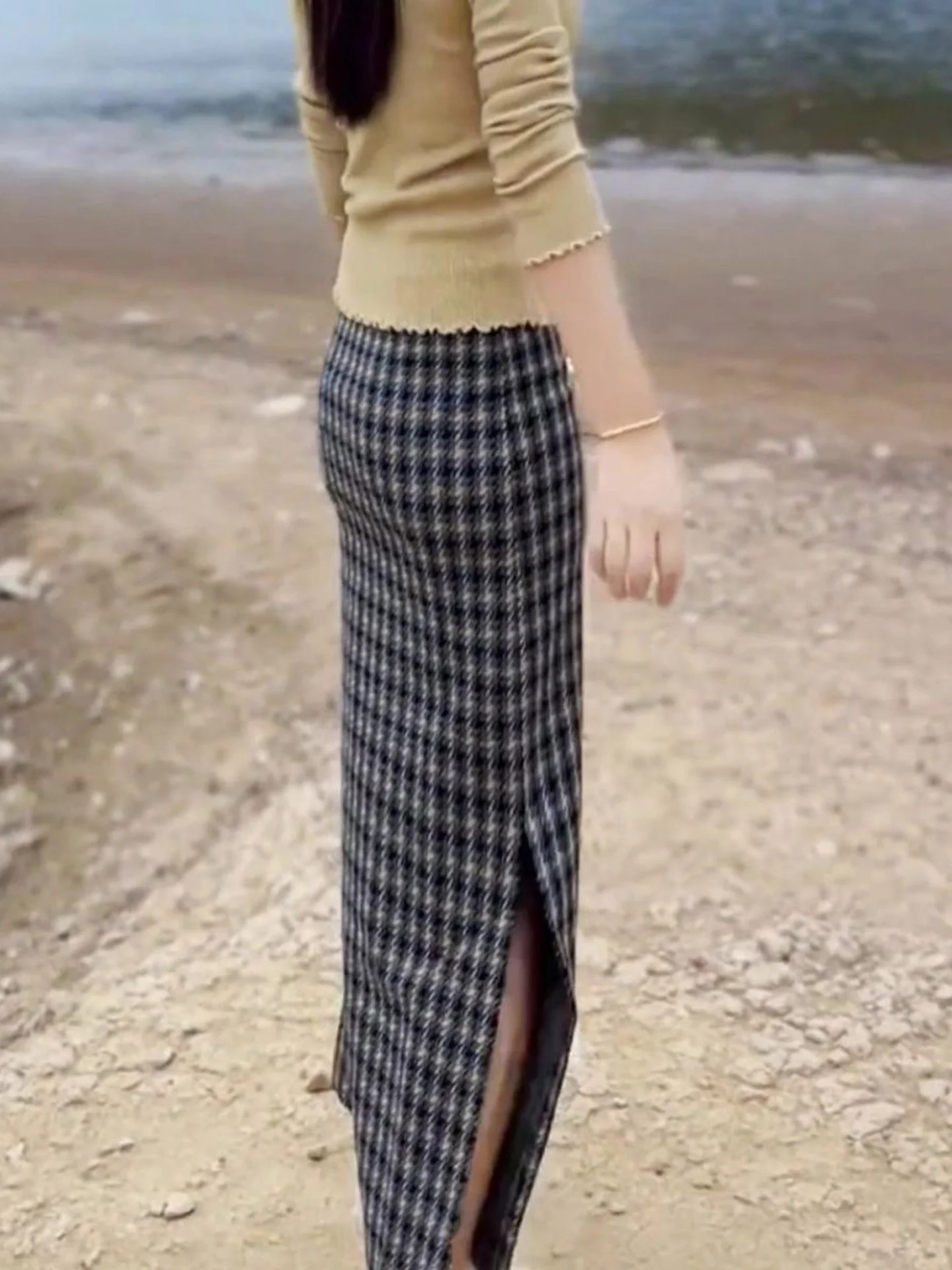 High Waist A-Line Skirt with Slit for Women Autumn New Style Plaid Hong Kong Style Retro Design Slimming Korean Version