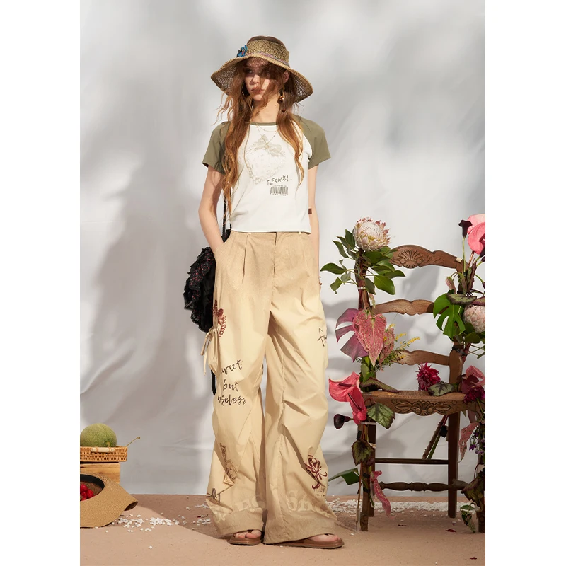 ELFSACK Graffiti Strawberry Print Gradient Cargo Pants, Elastic Waist Drawstring Pocket Trousers, Street Casual Pants for Women