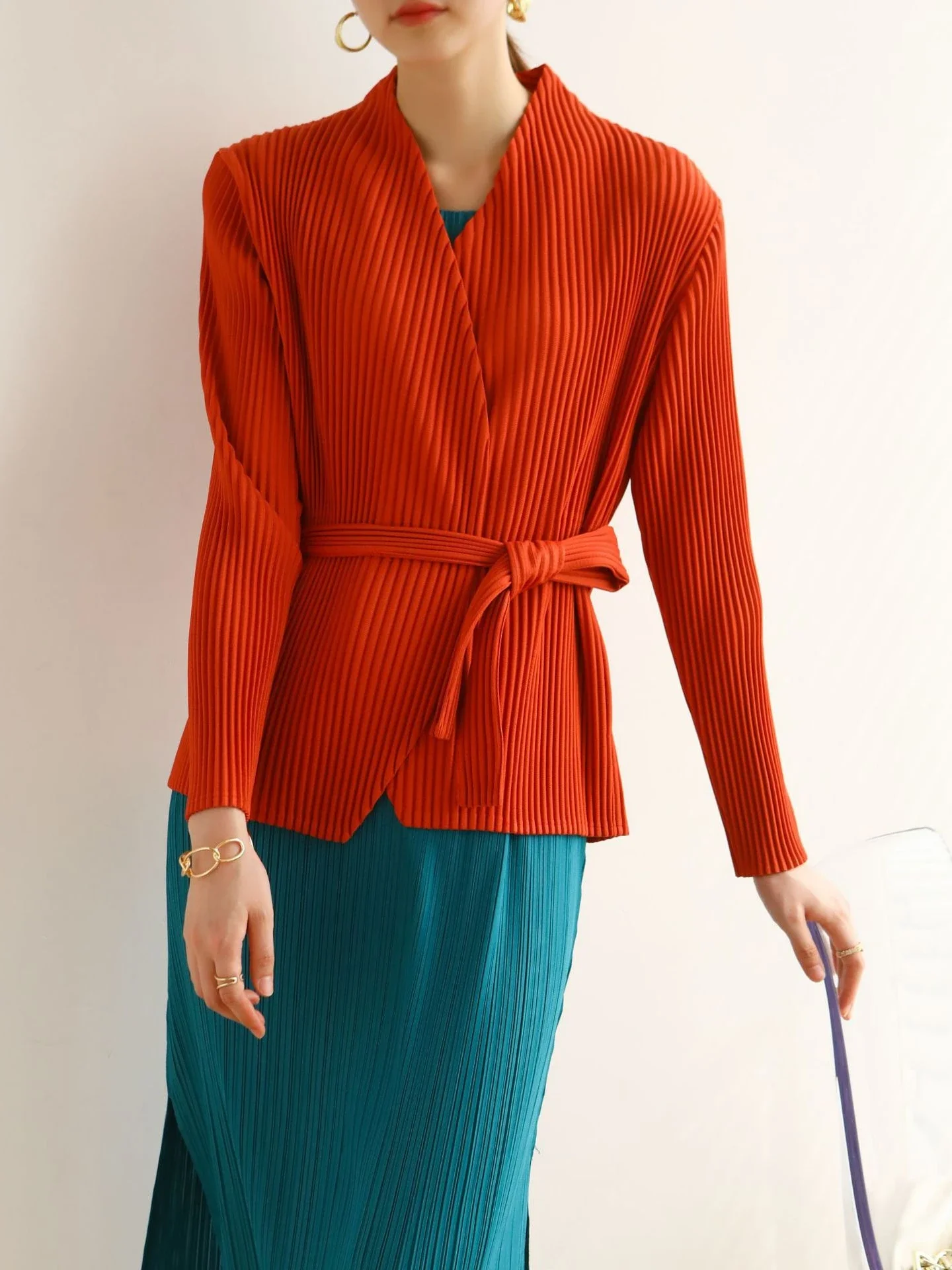 

Japanese Sle V-Ne ort Thiened Cardigan Women's Spring Autumn Suit Jaet Folded Design Sense Belt Slim Fit Commute Sle JJ893