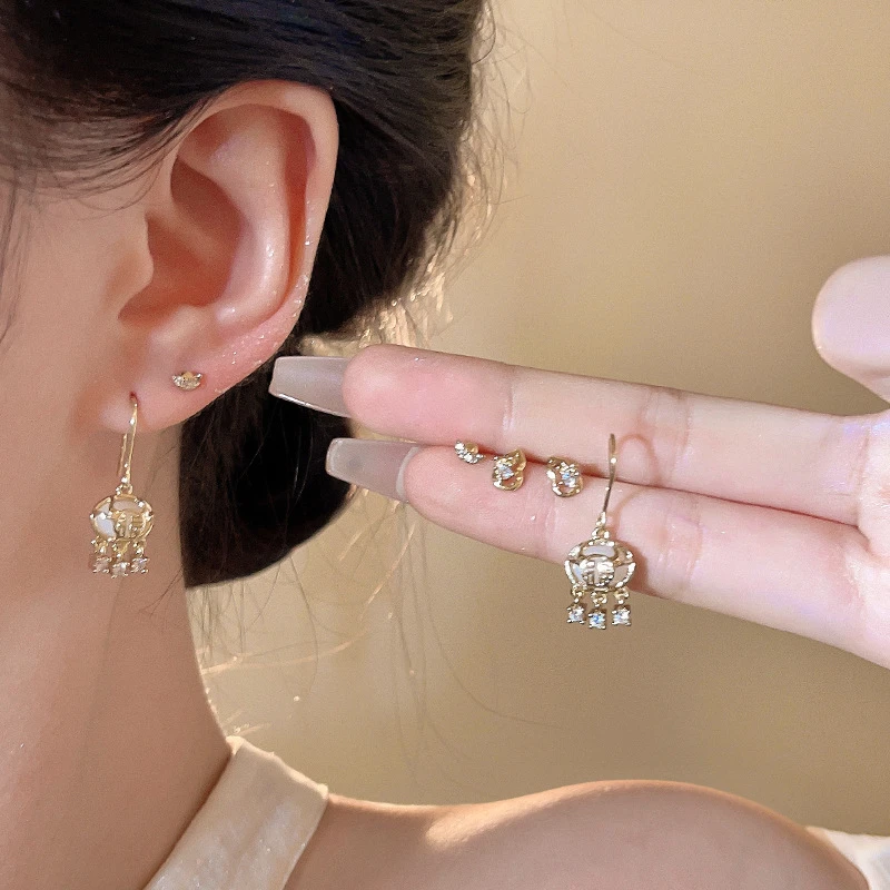 Gold Color Safe Lock Stud Earrings For Women Fashion Exquisite Dainty Tassel Dangle Earrings Jewelry Friends Gift