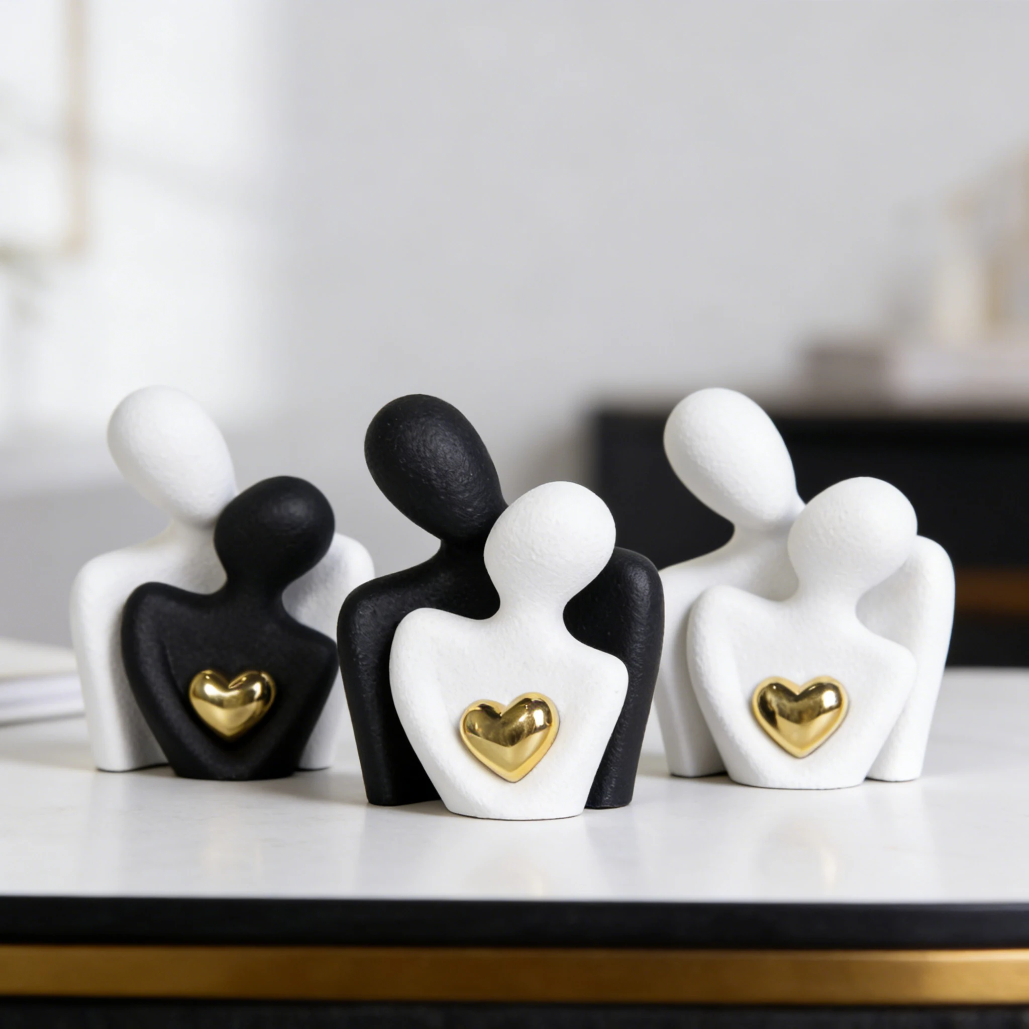 2026 Couple Hugging Figurine Ceramic Couple Statue Abstract Modern Sculpture Love Figurines Art Craft Creative Products
