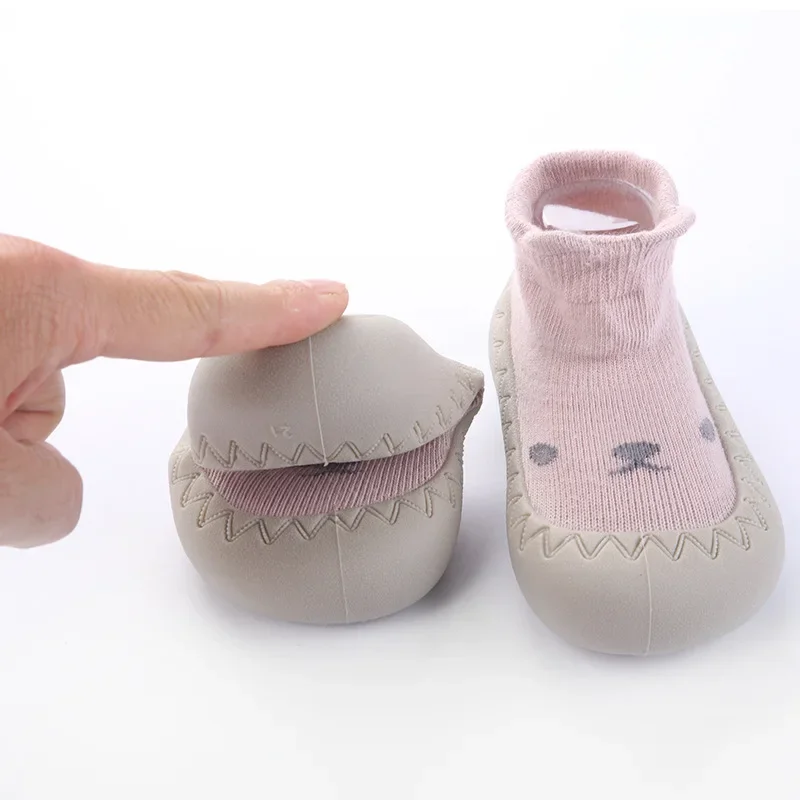 Babysokjes Schoenen Baby Leuke Cartoon Kinderen Jongen Schoenen Zachte rubberen zool Kind Vloer Sneaker BeBe Booties Peuter Meisjes Eerste Walker