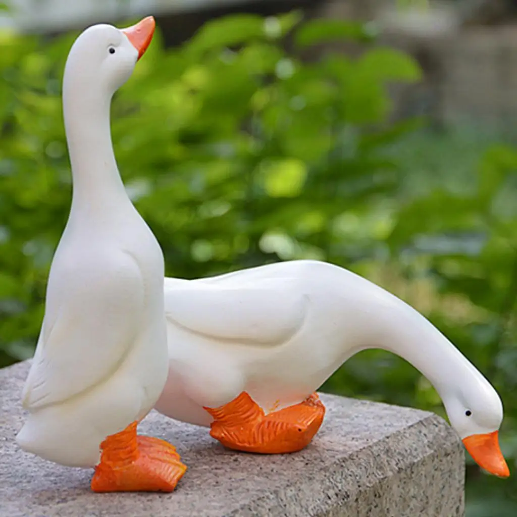 2Pcs Resin Ducks Figurine Model Statues Lawn Sculpture for