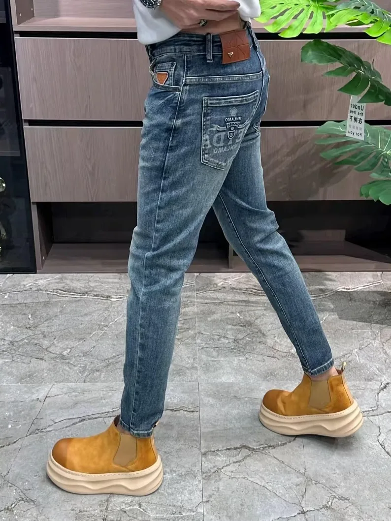 

Высококачественные модные мужские джинсы: универсальные, трендовые, новинка сезона осень-зима, со средней посадкой, облегающие, стандартная версия