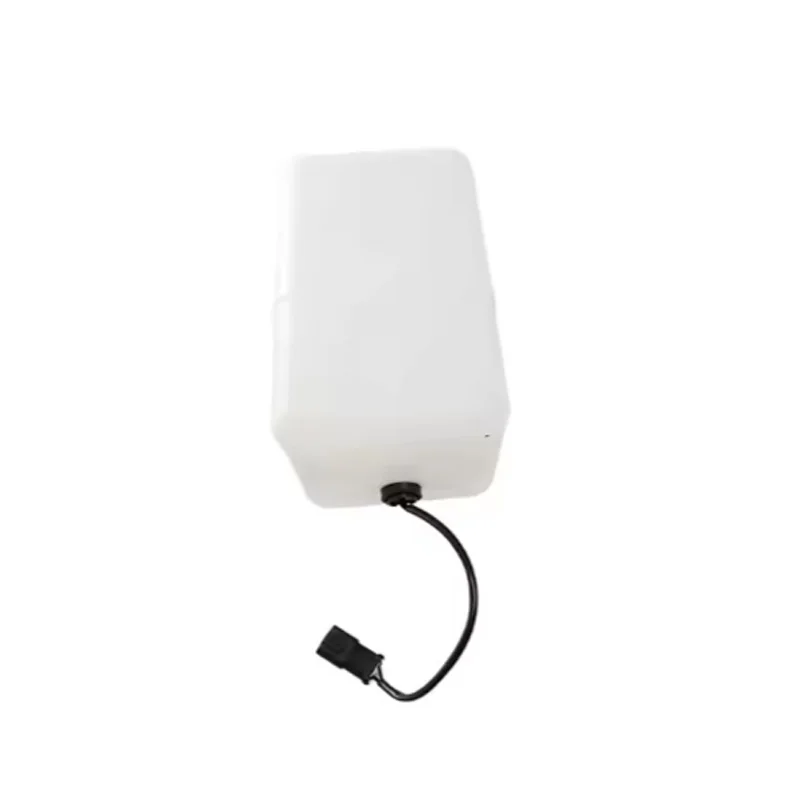 

Suitable for Excavator Accessories Komatsu PC200-6/7 Radiatorwater tank 20Y-06-15240 Kettle Radiator Cooler Spare Parts