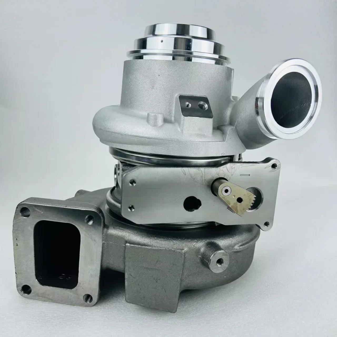 Hot Sale HE400VG 5550896 5550895 Turbocharger for Cummins Turbo  Manufacturing