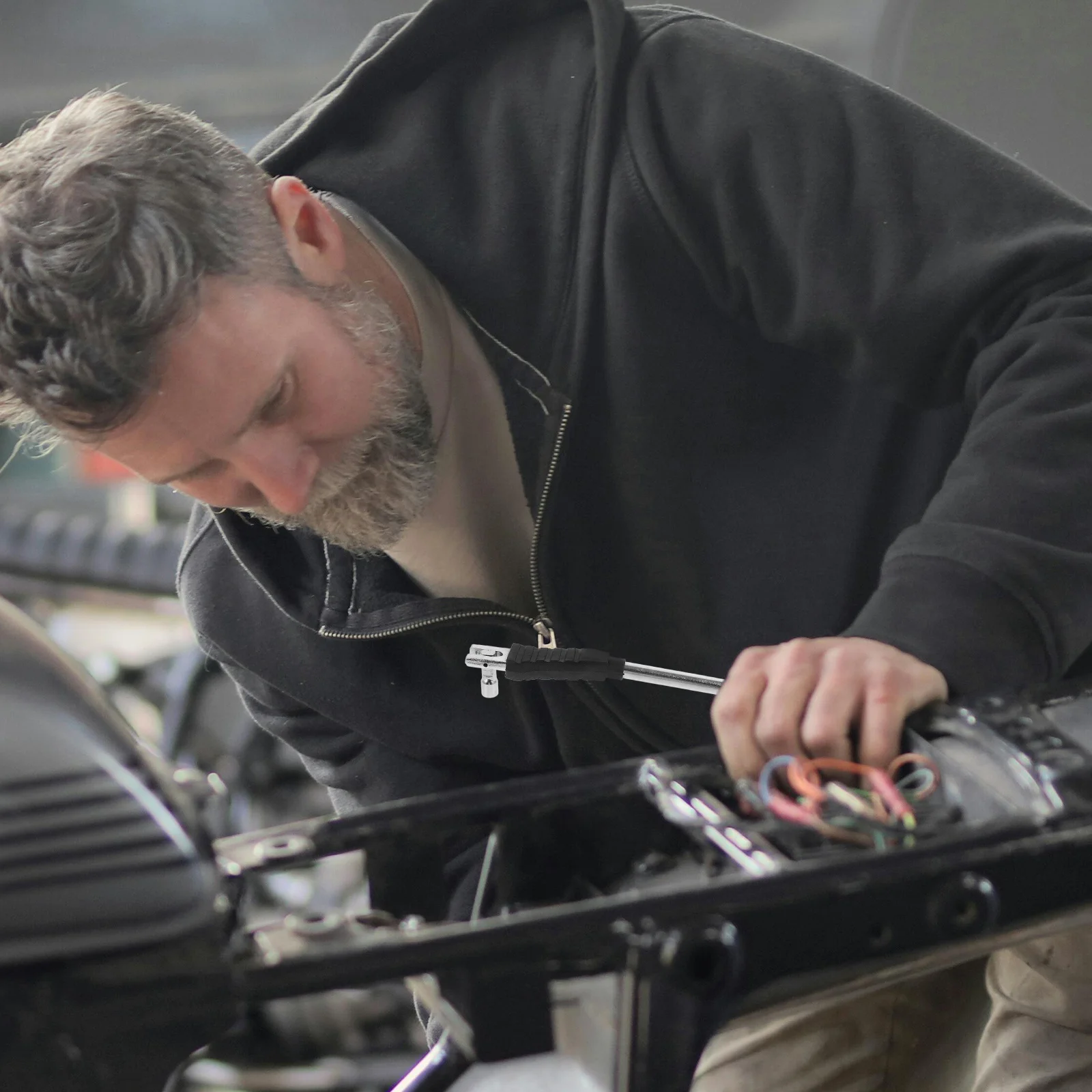 

Tire Valve Stem Tool Puller with Strong Durability and Wide Application Ideal for Installation and Removal of Valve Stems in Car