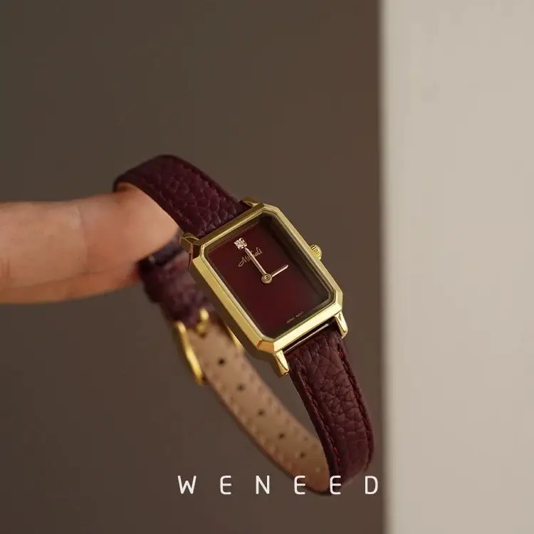 

PEIYING Ankola Red Watch Simple and Fashionable Square 2025 New Niche Light Luxury Women's Quartz Women's Watch