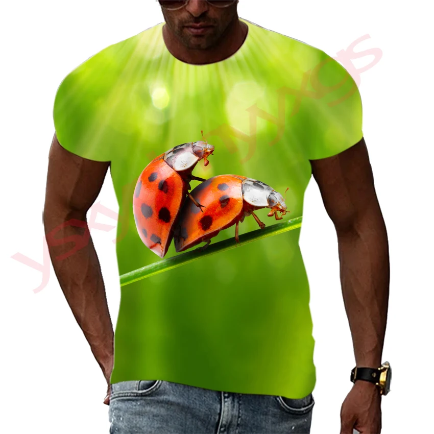 Ladybug Beautiful Background Men\'s And Women\'s T-Shirts 3D Print HD Pattern Hip Hop Harajuku Round Neck Tees Short Sleeve Top