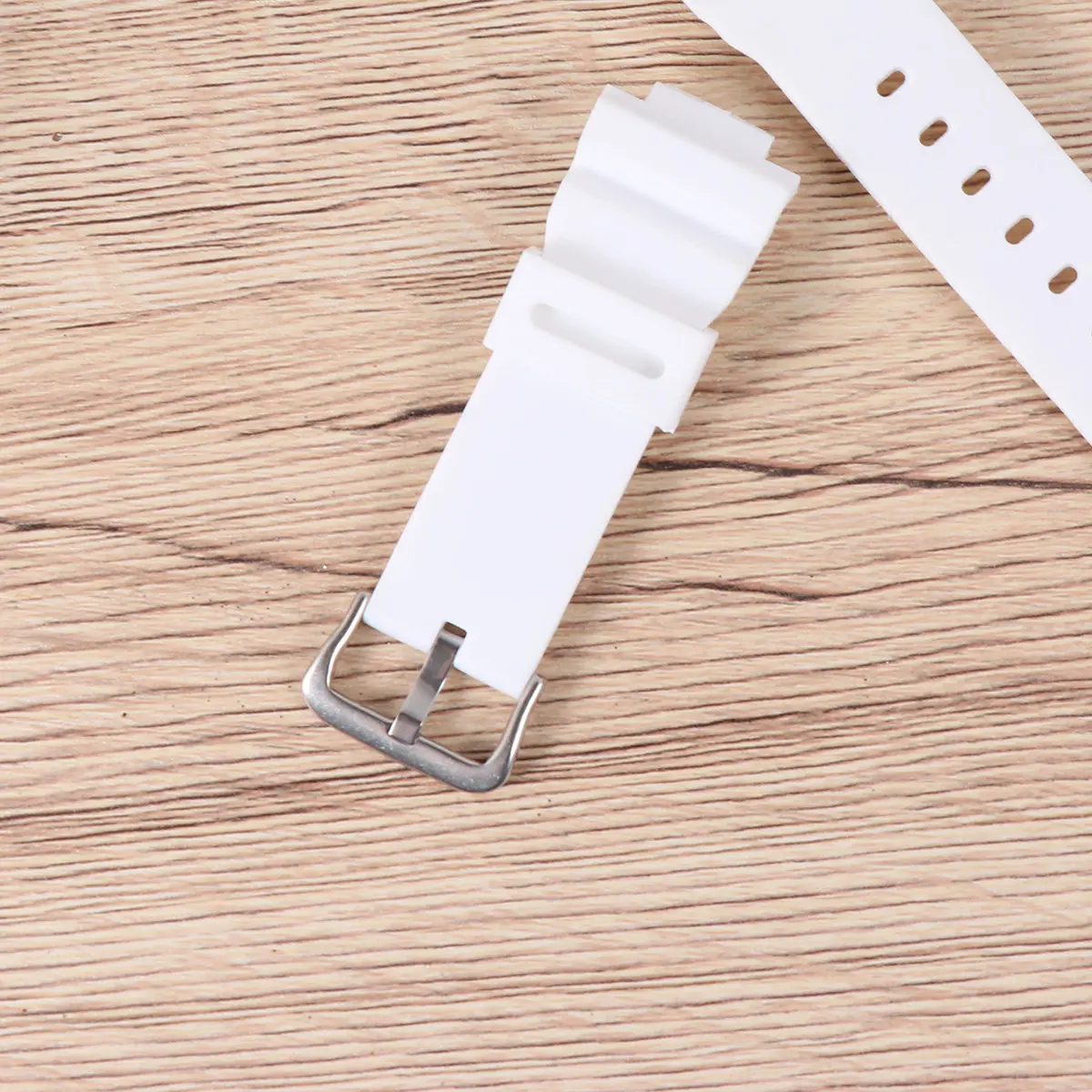 Watch Wristband Rubber Material Long Term Use Comfortable Easy to Install and Remove Beautiful Look 16Mm Compatible White